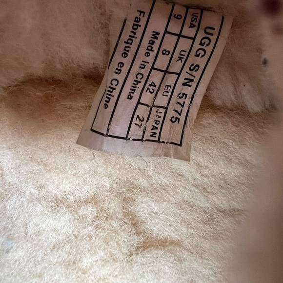 UGG Ascot Slipper (Men) Size 9, Used - Picture 7 of 8